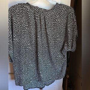 SHEIN Monochrome Patterned Blouse